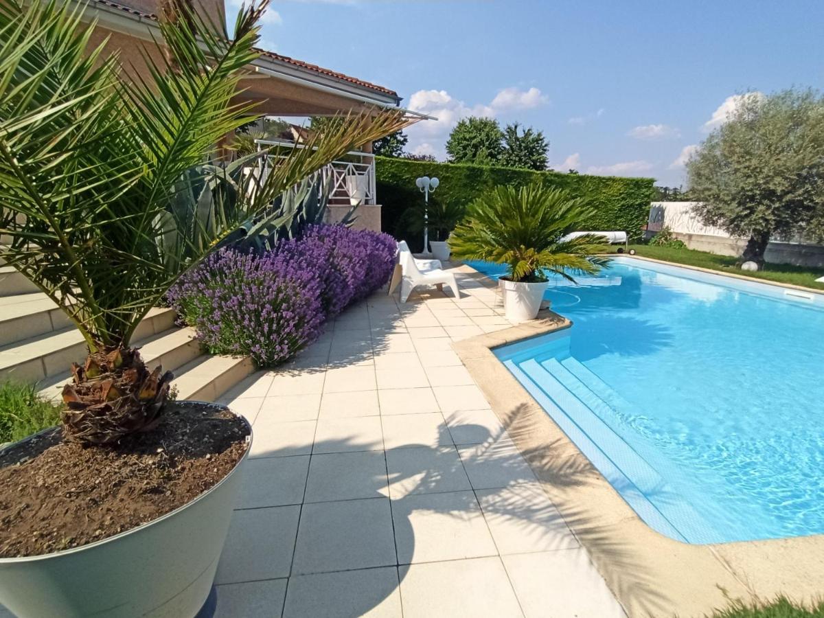 Villa Josepha Cournon-d'Auvergne Exterior photo